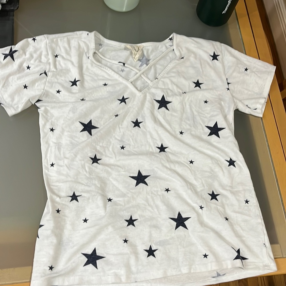 super cute women’s shirt: size small